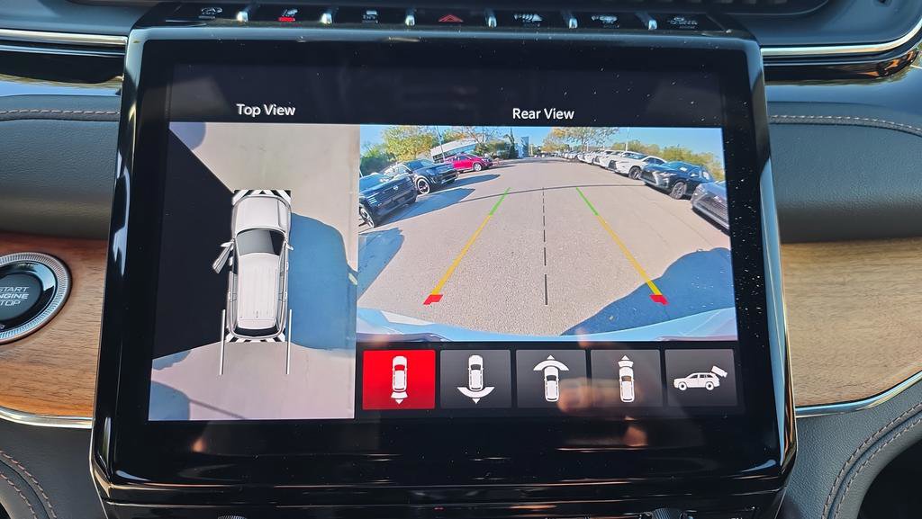 Used 2023 Jeep Grand Cherokee Summit image 19