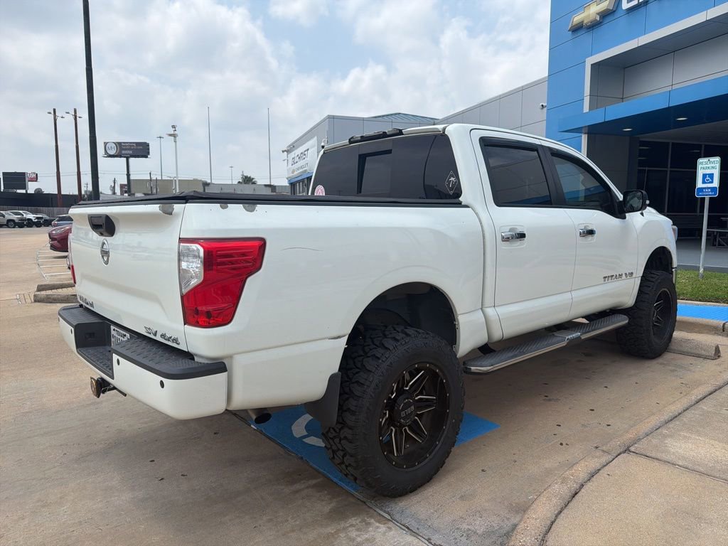 Used 2018 Nissan Titan SV w/ SV Convenience Package AWD/4WD image 8