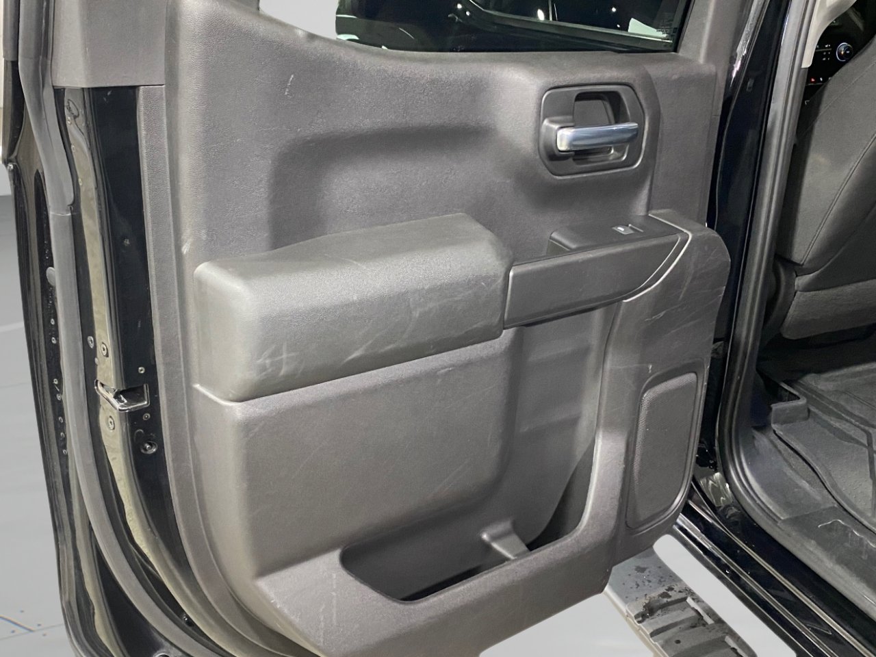 Used 2020 Chevrolet Silverado 1500 Custom w/ Custom Value Package image 21