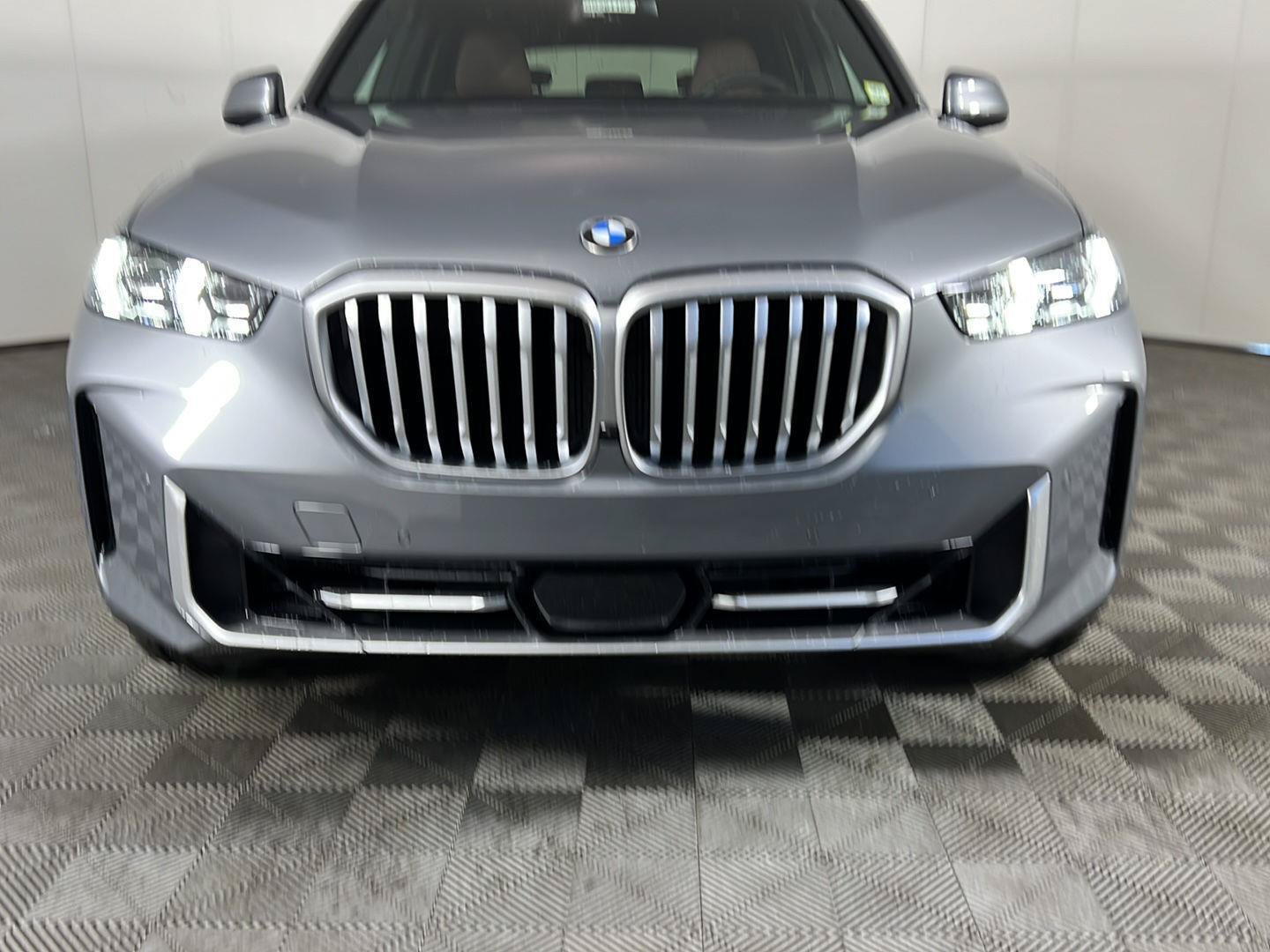 New 2026 BMW X5 xDrive40i AWD/4WD image 5