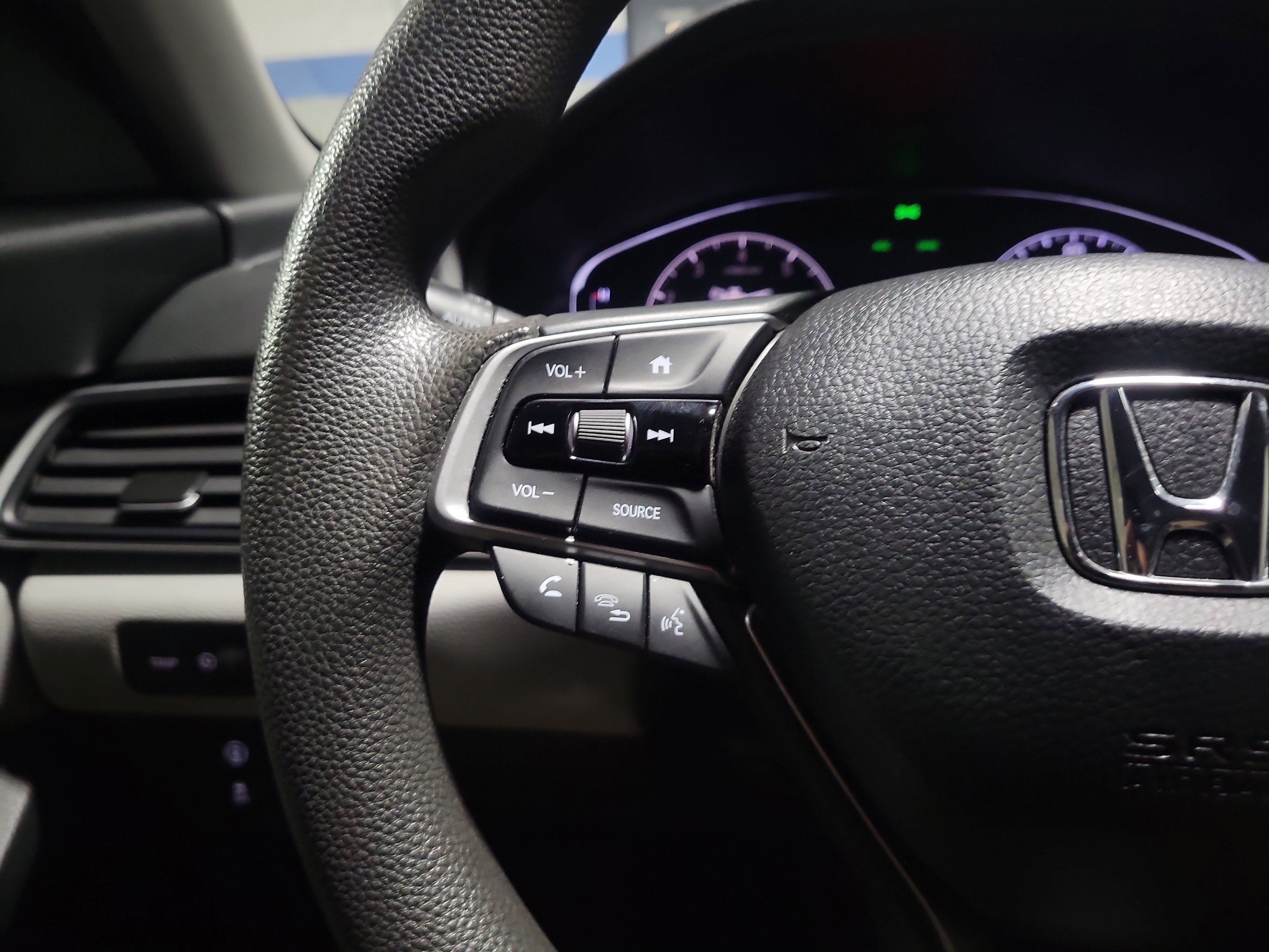Used 2020 Honda Accord LX image 23