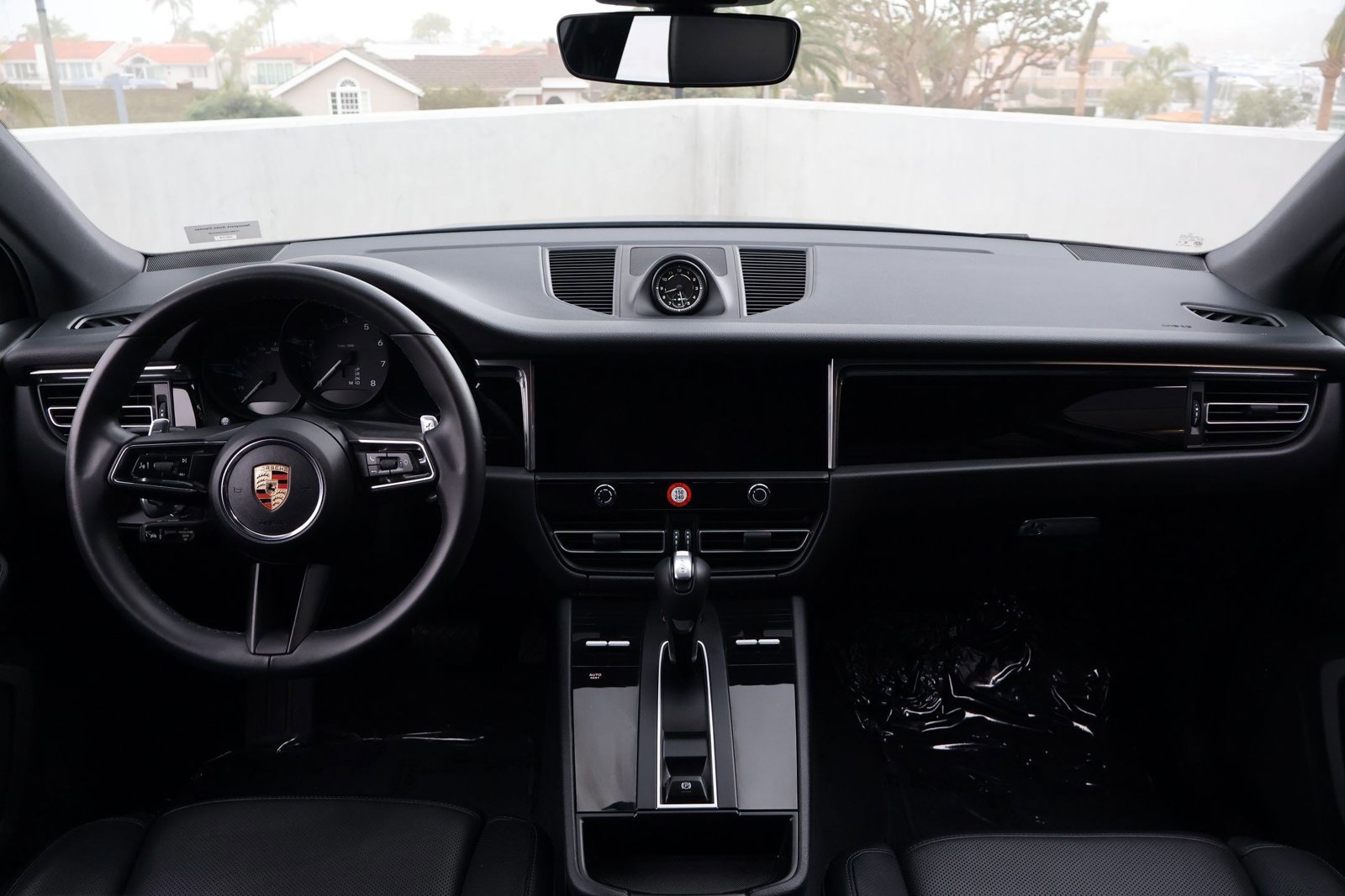 Certified 2025 Porsche Macan image 21