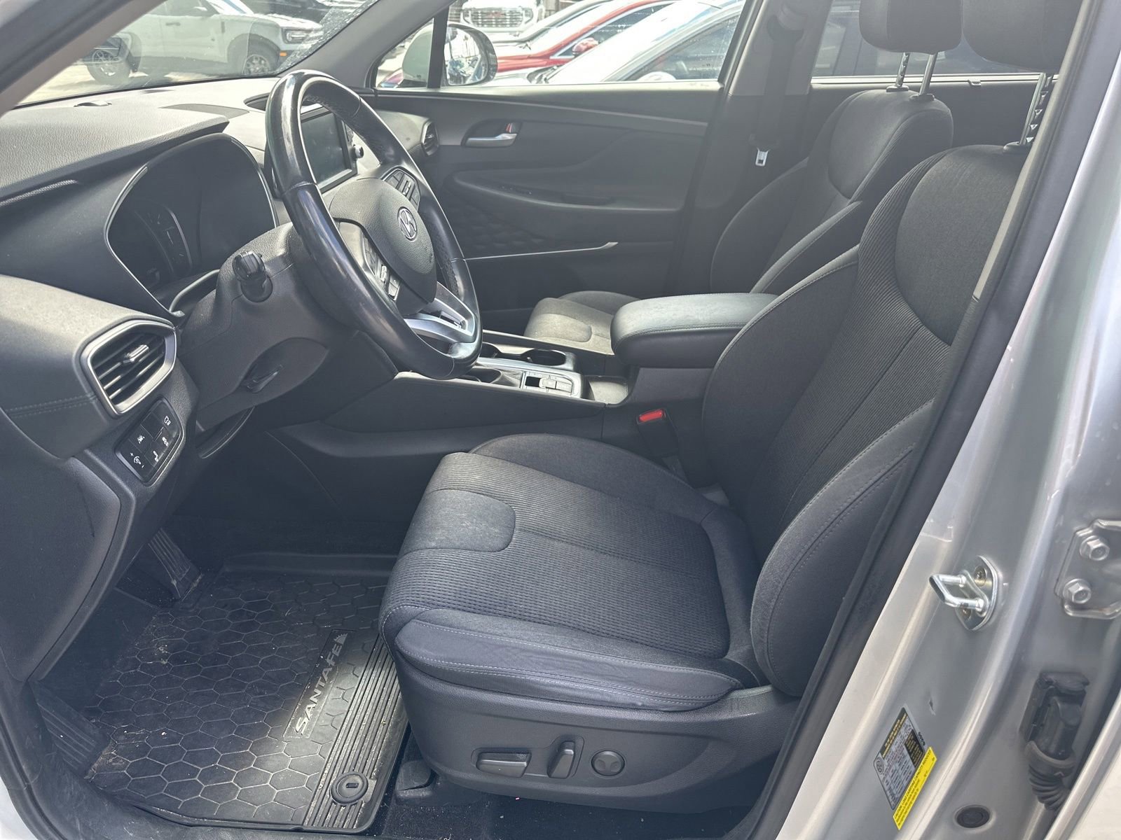 Used 2019 Hyundai Santa Fe SEL FWD image 13