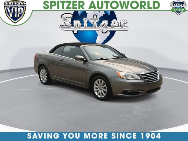 Used 2012 Chrysler 200 Touring FWD image 3