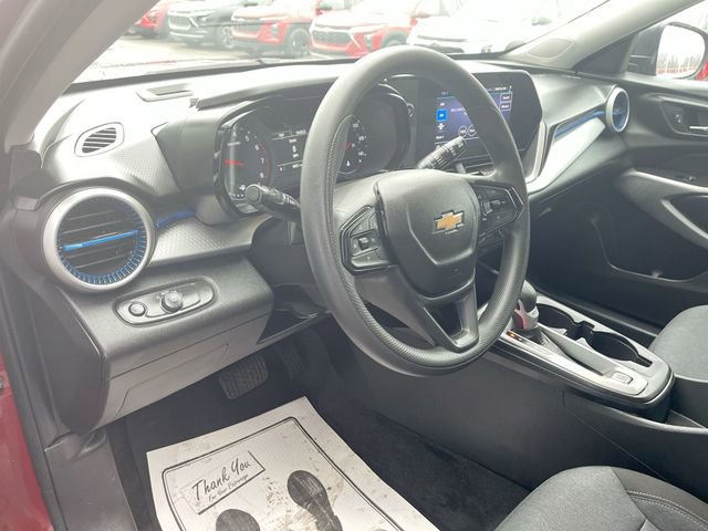 Certified 2025 Chevrolet Trax LS FWD image 10