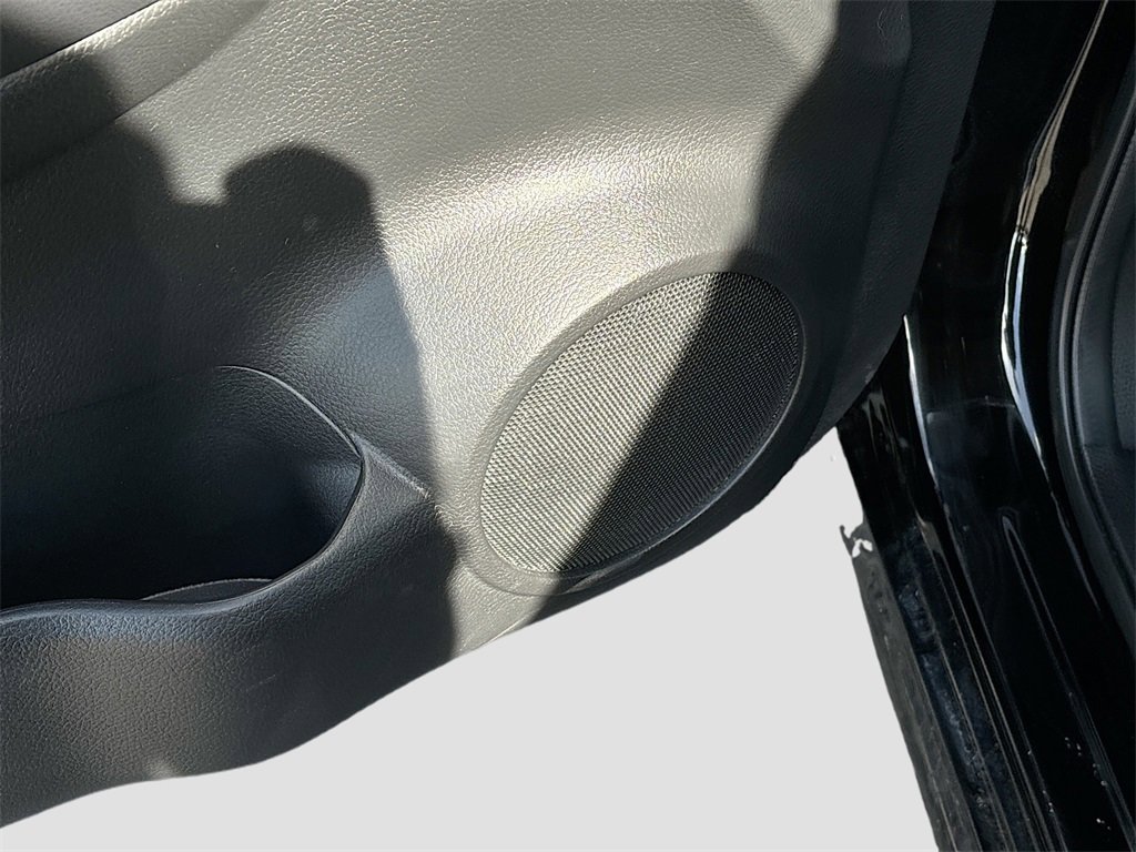 Used 2022 Nissan Rogue Sport SL w/ Premium Package image 19