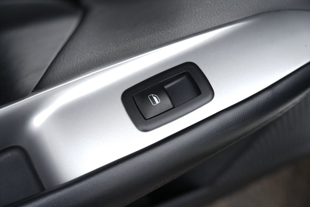 Used 2018 Dodge Journey SE w/ Mopar All Weather Group image 26