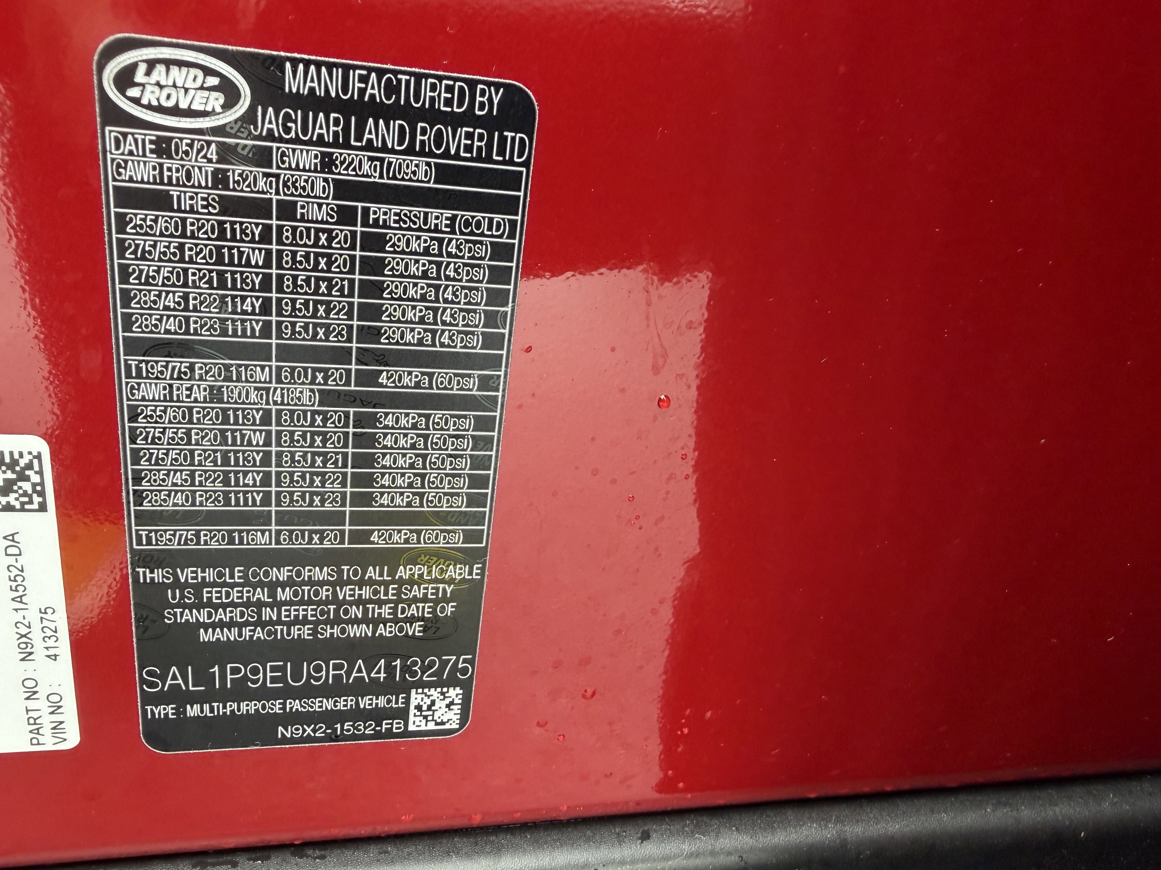 Used 2024 Land Rover Range Rover Sport SE image 40