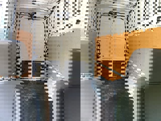 Used 2019 Nissan NV 2500 SV image 9