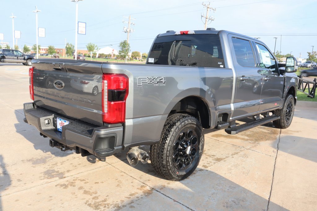New 2026 Ford F250 Lariat w/ Black Appearance Package image 24