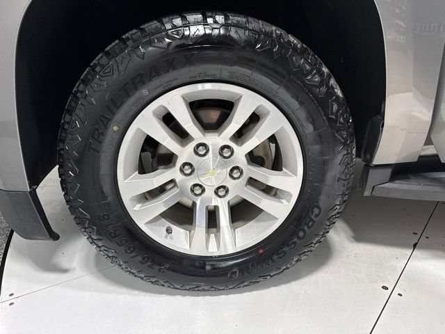 Used 2018 Chevrolet Suburban LS w/ Skid Plate Package AWD/4WD image 8