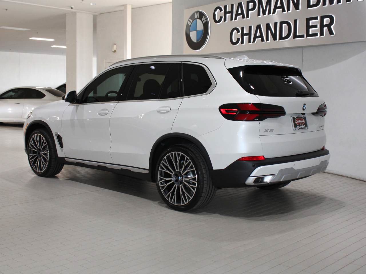 Used 2026 BMW X5 xDrive40i AWD/4WD image 5