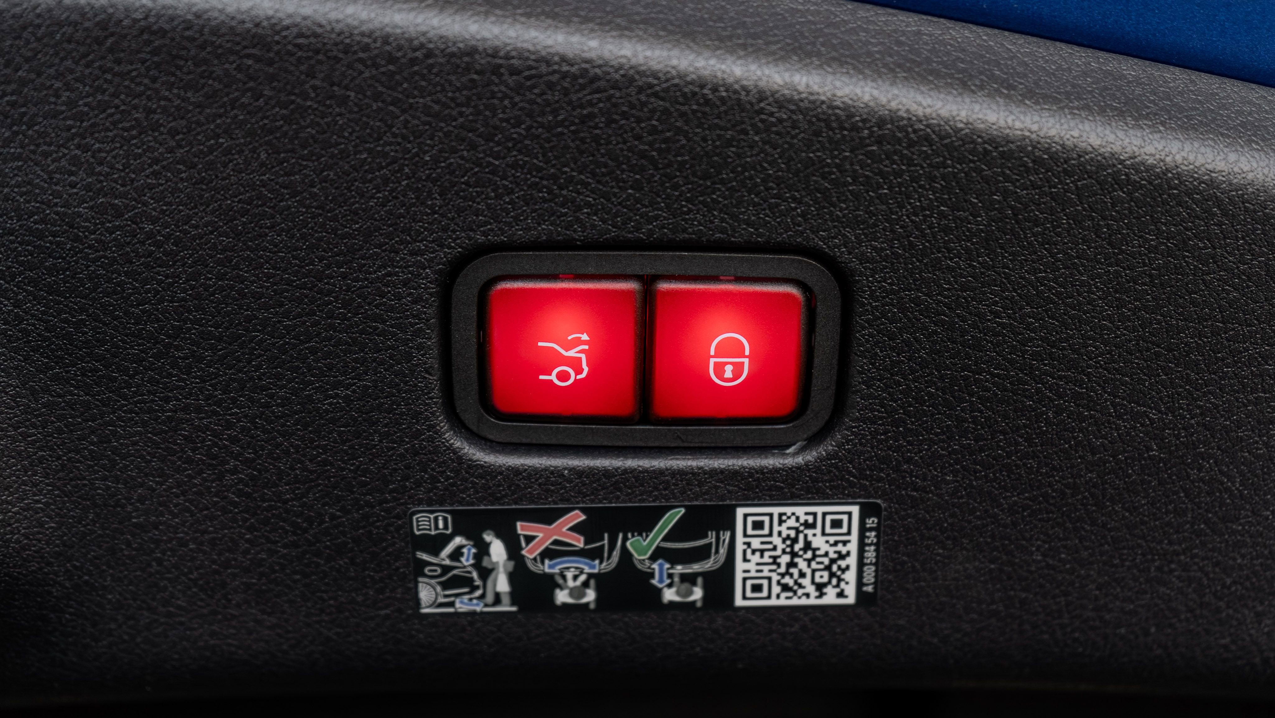 Certified 2024 Mercedes-Benz CLE 53 AMG 4MATIC image 35