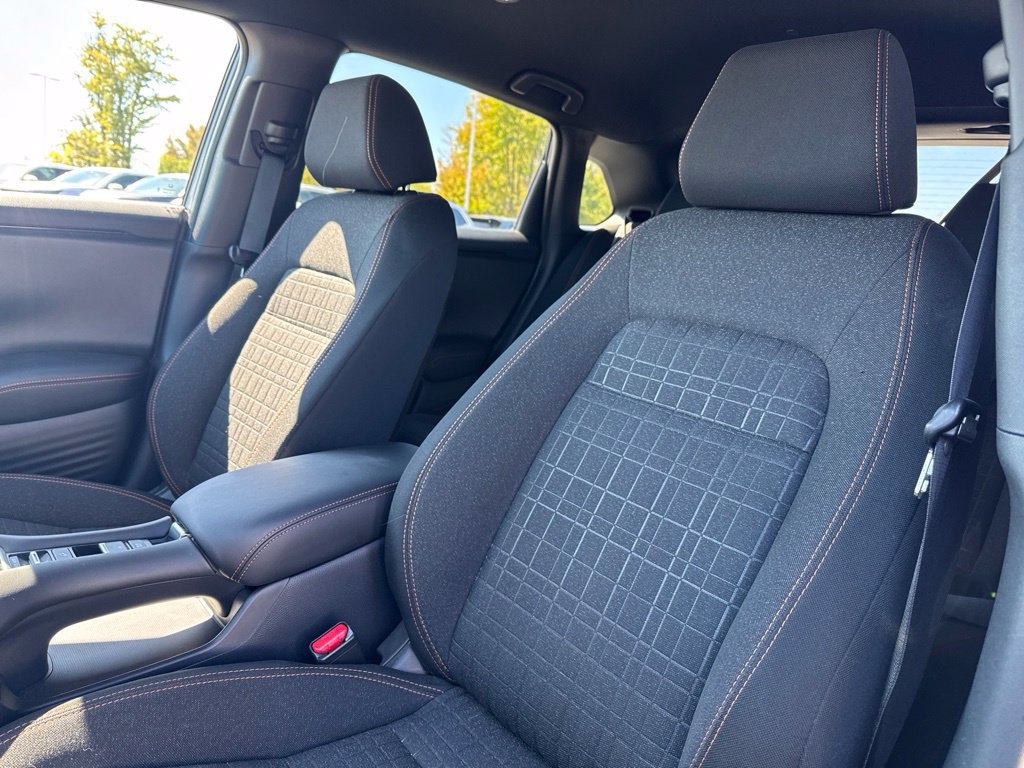Certified 2025 Honda HR-V Sport image 28