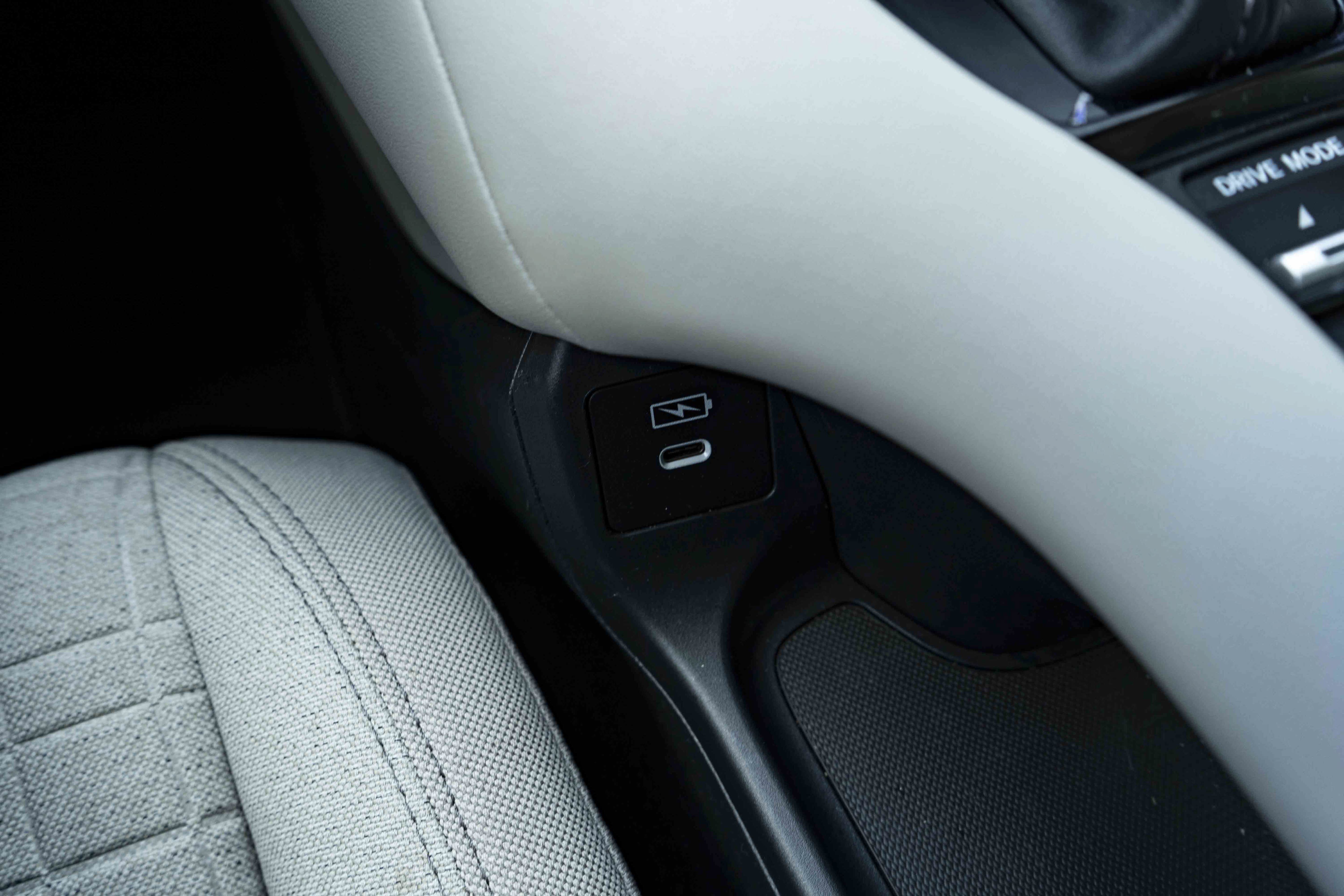 Certified 2026 Honda HR-V LX image 29