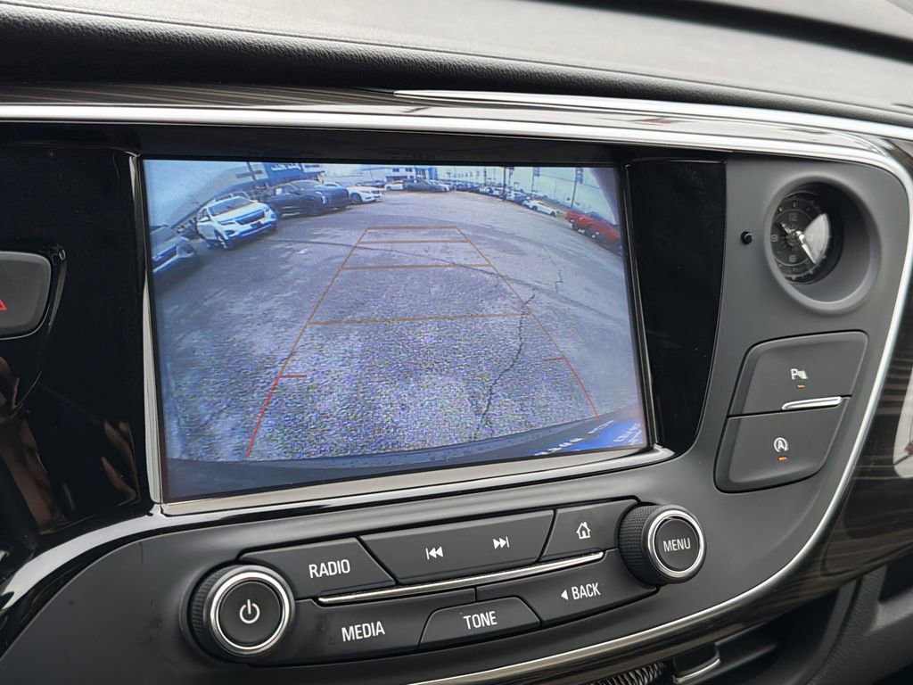 Used 2020 Buick Envision Essence w/ Experience Buick Package image 5