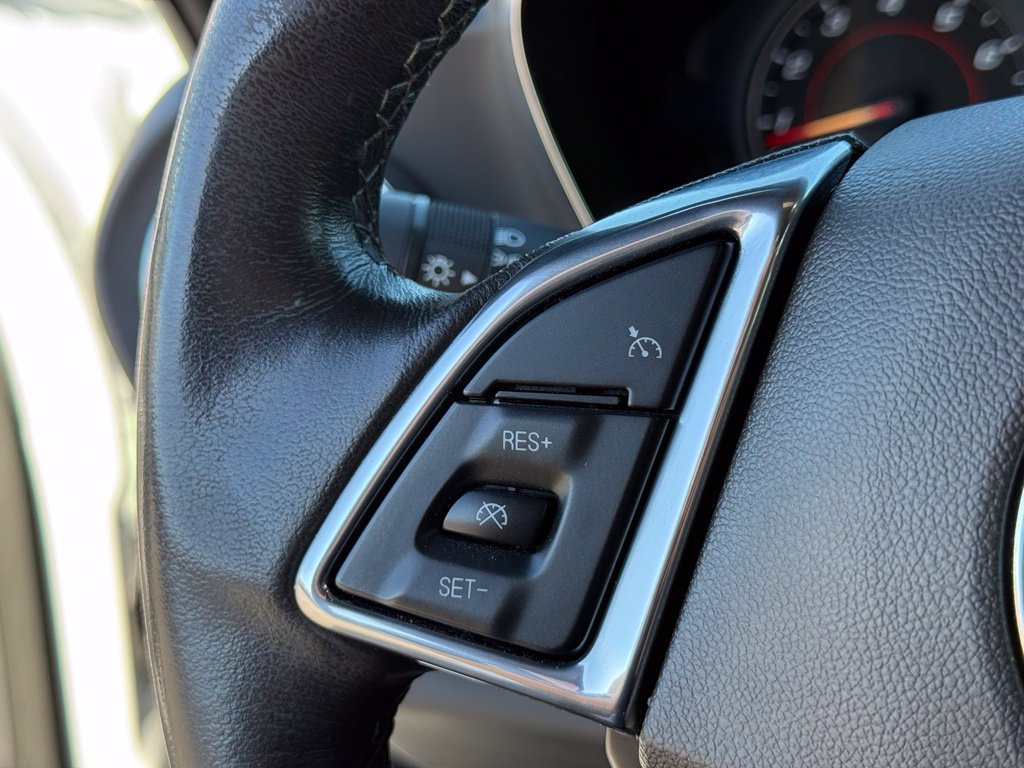 Used 2023 Chevrolet Camaro LT RWD image 15