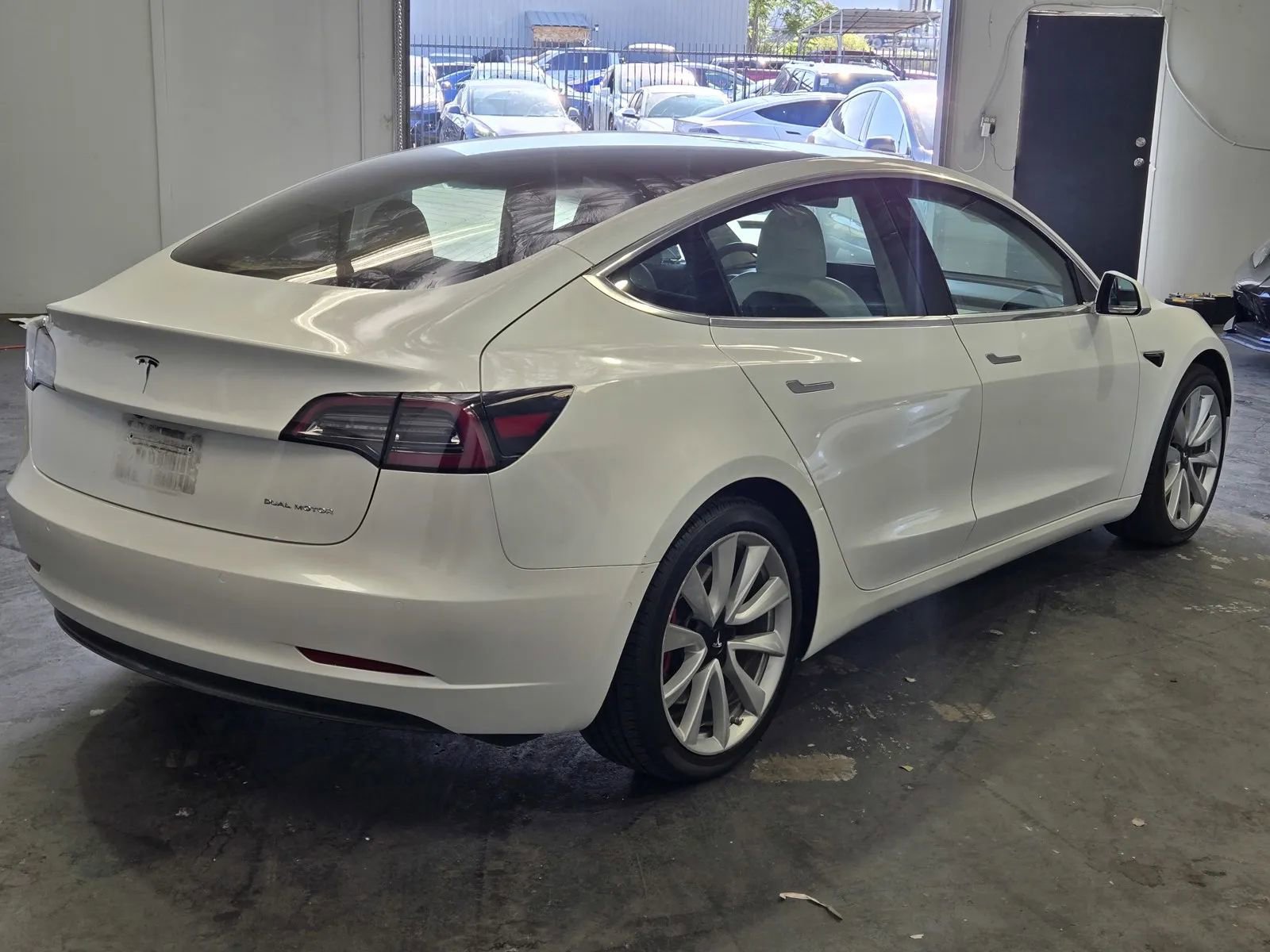 Used 2020 Tesla Model 3 Long Range image 4