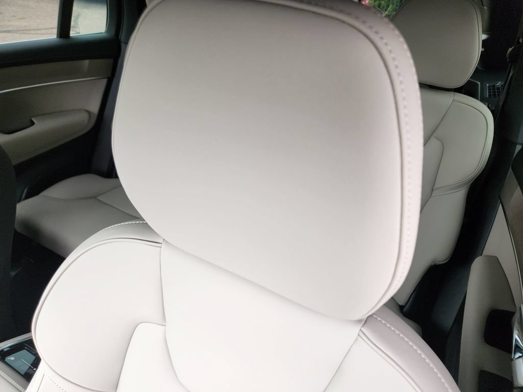 New 2026 Volvo XC90 T8 Plus w/ Protection Package AWD/4WD image 6
