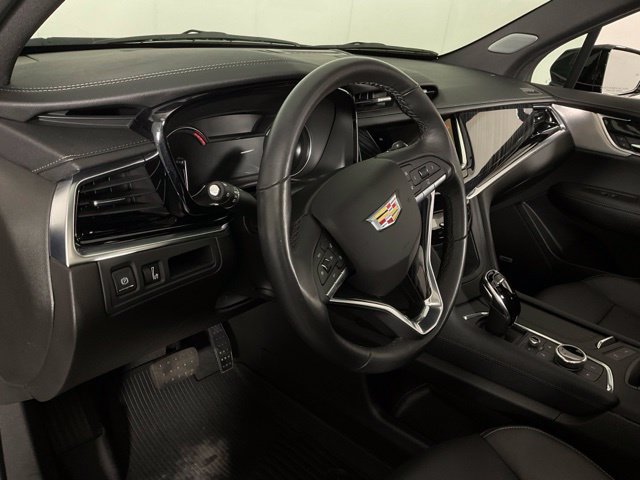 Used 2025 Cadillac XT6 Premium Luxury w/ LPO, Floor Liner Package AWD/4WD image 16