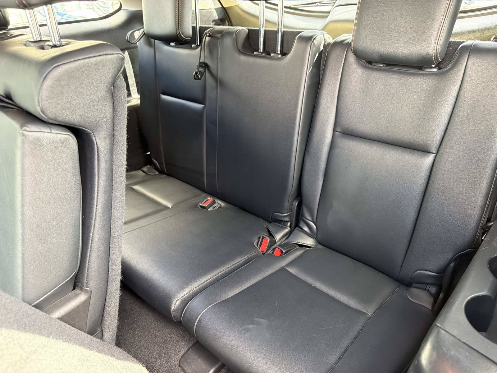 Used 2017 Toyota Highlander XLE w/ Carpet Mat Package AWD/4WD image 12