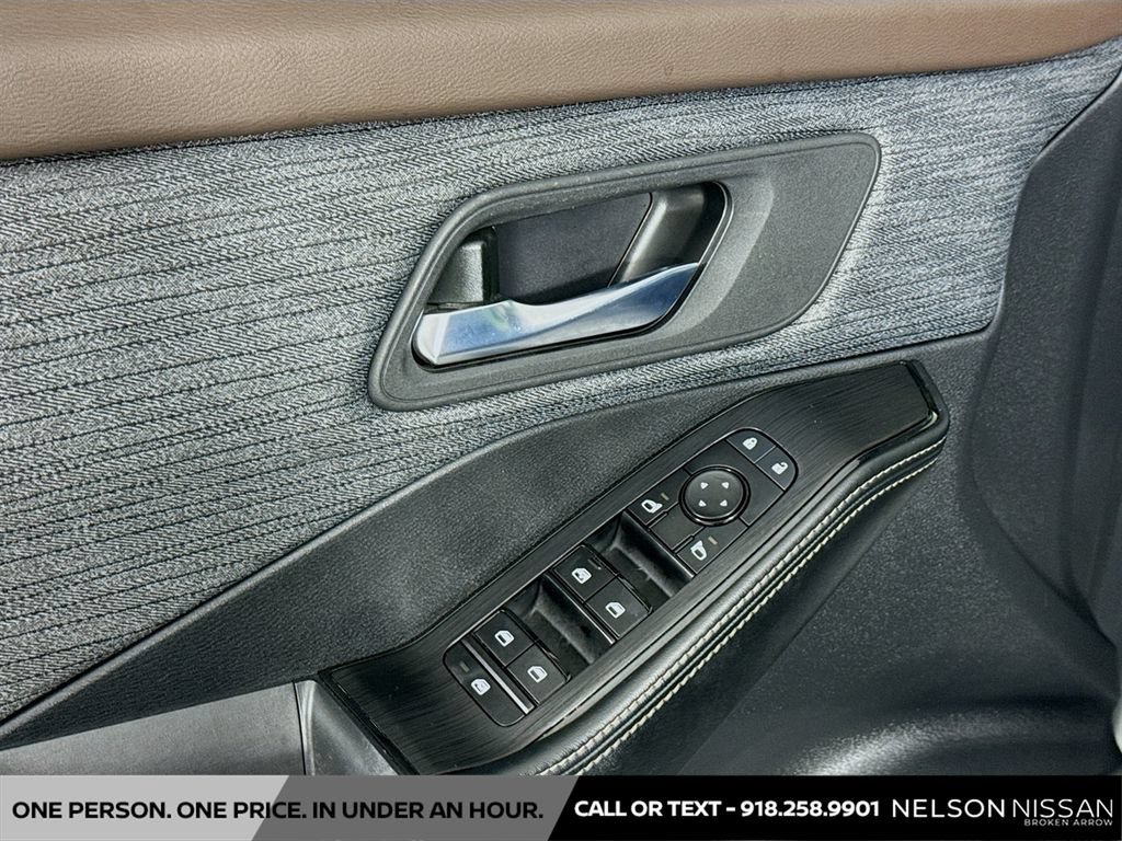 Certified 2023 Nissan Rogue SV AWD/4WD image 17
