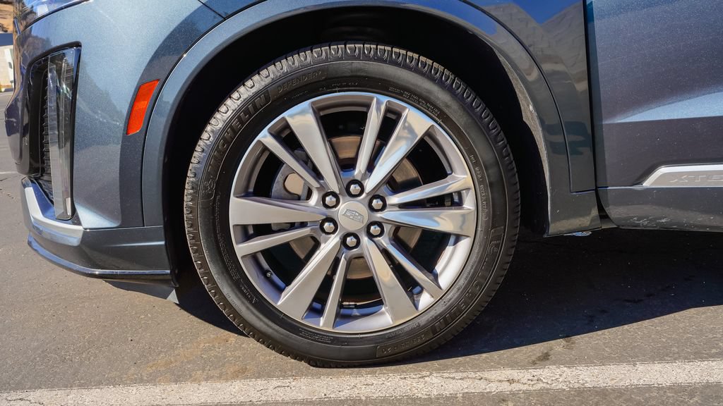 Used 2020 Cadillac XT6 Premium Luxury FWD image 7