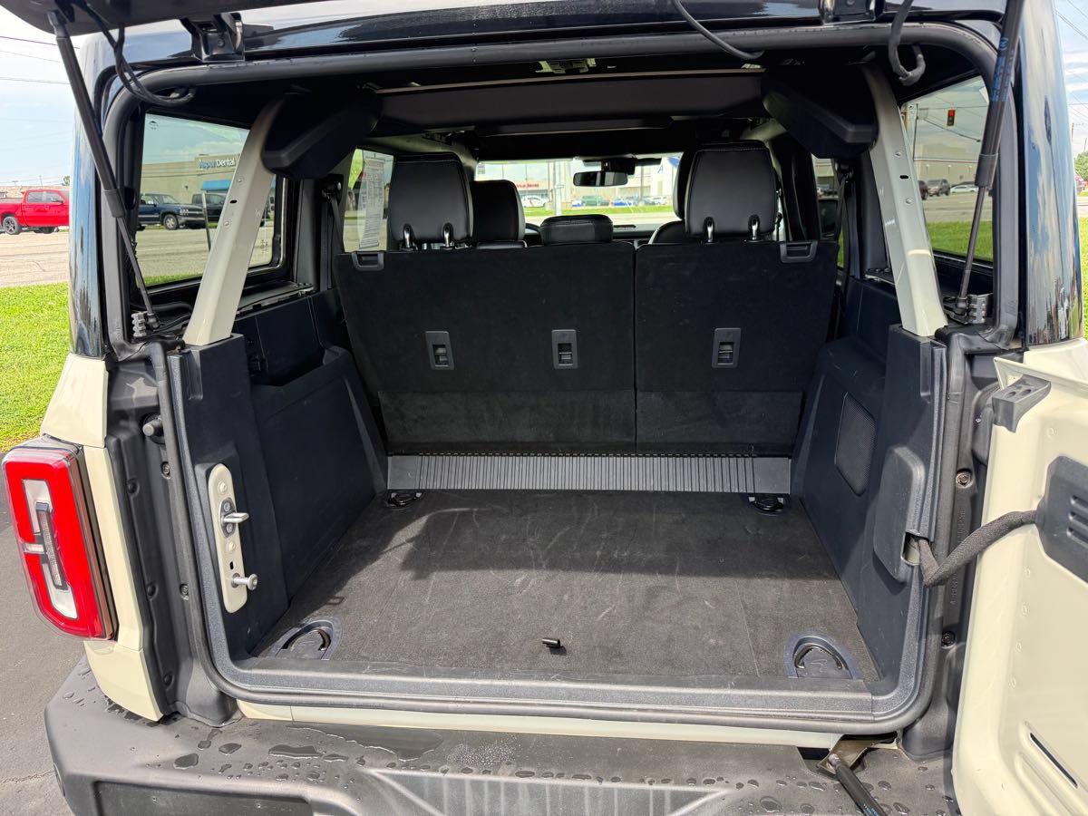 Used 2025 Ford Bronco Outer Banks AWD/4WD image 12