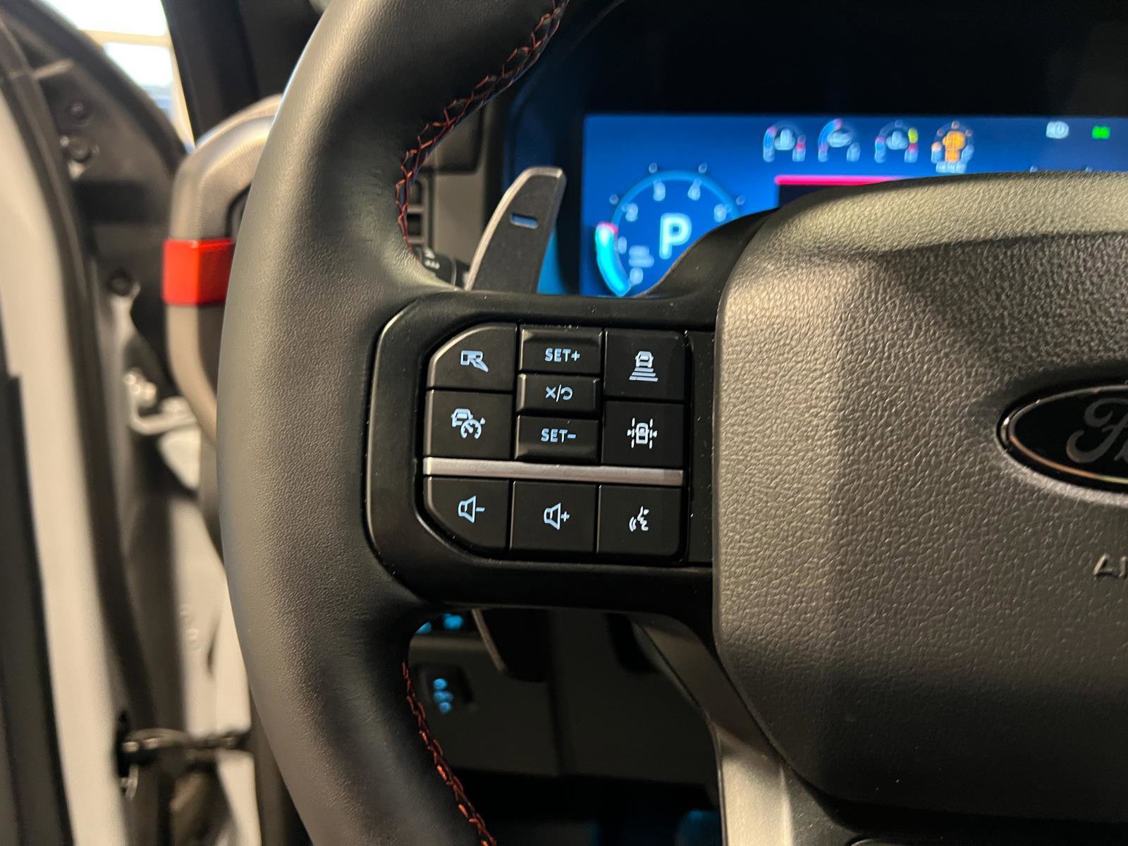 Used 2025 Ford F150 Raptor AWD/4WD image 13