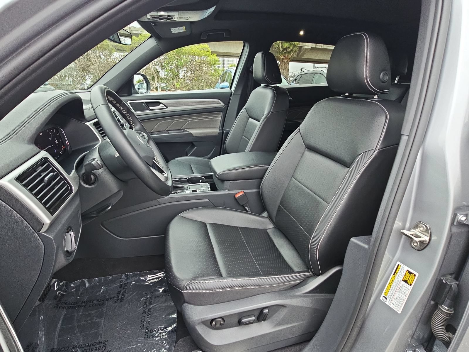 Used 2023 Volkswagen Atlas Cross Sport SE w/ Panoramic Sunroof Package FWD image 15