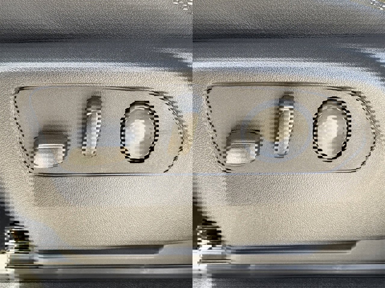 New 2026 Chevrolet Suburban Premier image 24