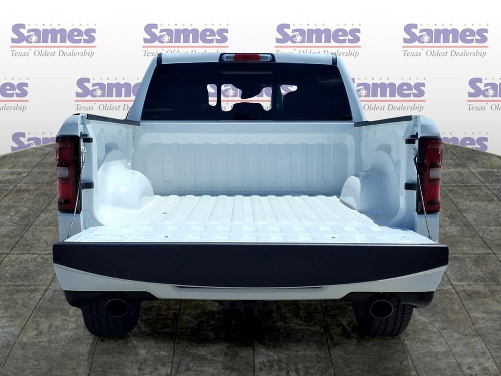 New 2026 RAM 1500 Express AWD/4WD image 7