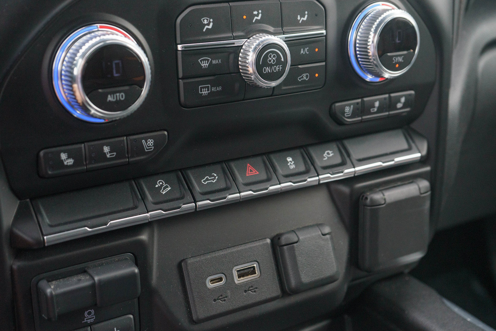 Used 2021 GMC Sierra 1500 AT4 AWD/4WD image 18