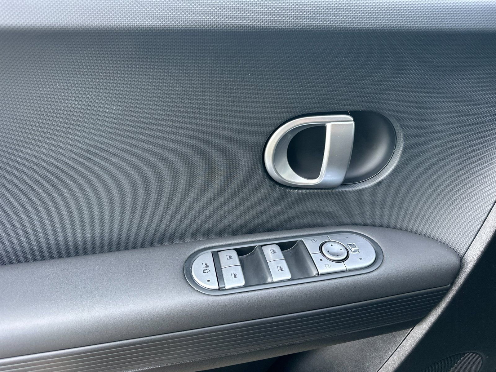 Used 2024 Hyundai Ioniq 5 SEL image 10