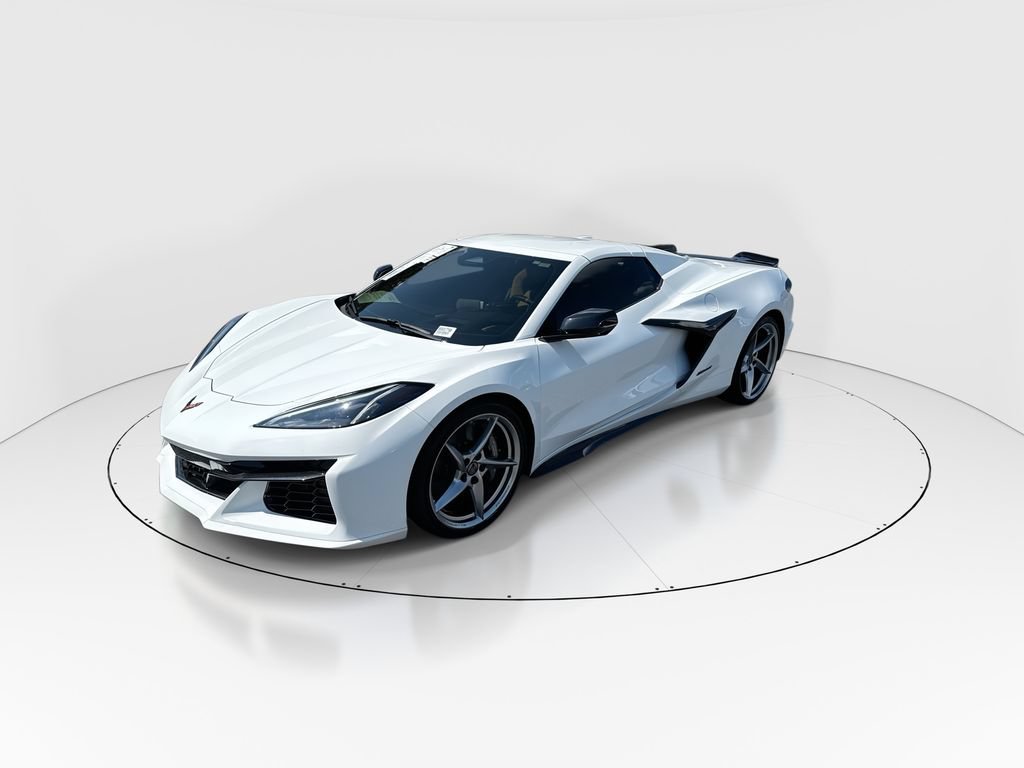 Used 2025 Chevrolet Corvette E-Ray w/ Stealth Interior Trim Package AWD/4WD image 4