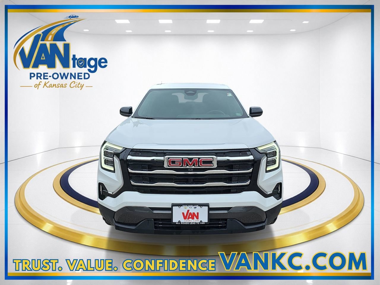 Used 2025 GMC Terrain Elevation AWD/4WD image 2
