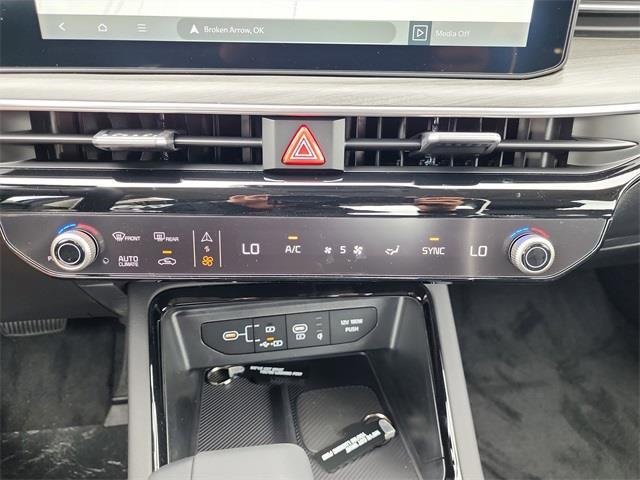 Used 2025 Kia K5 EX image 20