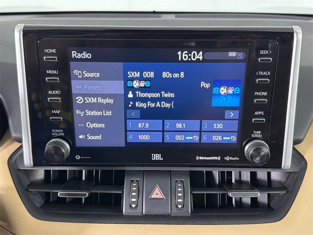 Used 2020 Toyota RAV4 XLE Premium image 30