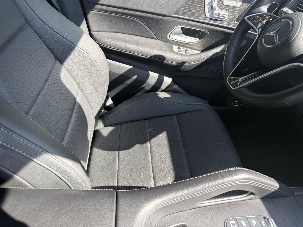 Used 2025 Mercedes-Benz GLE 350 4MATIC image 11