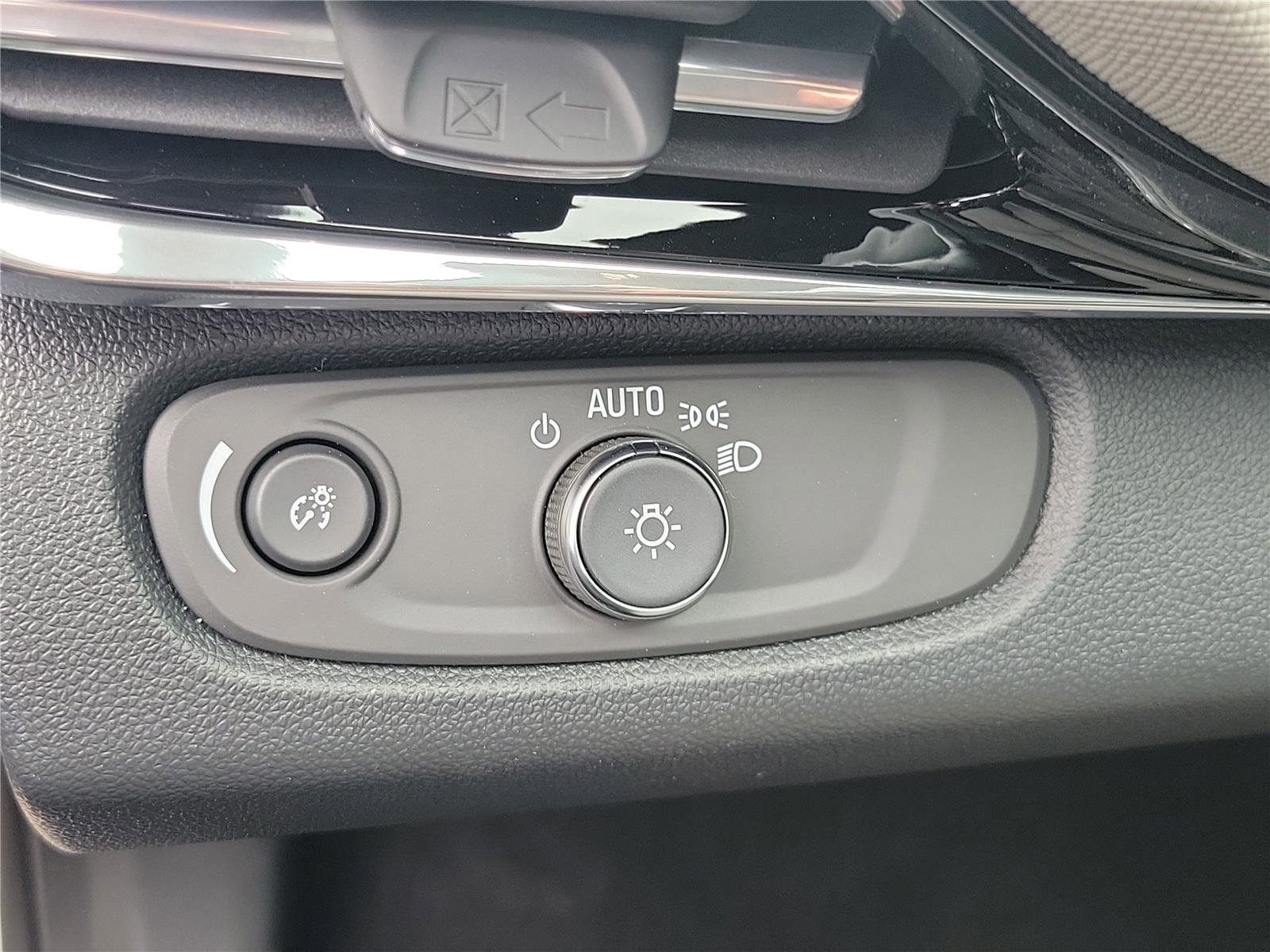 New 2026 Buick Envista Avenir image 22