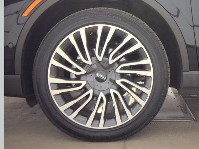 Used 2022 Lincoln Corsair Reserve w/ Equipment Group 201A image 6