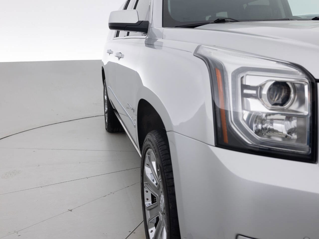 Used 2016 GMC Yukon XL Denali w/ Open Road Package image 11