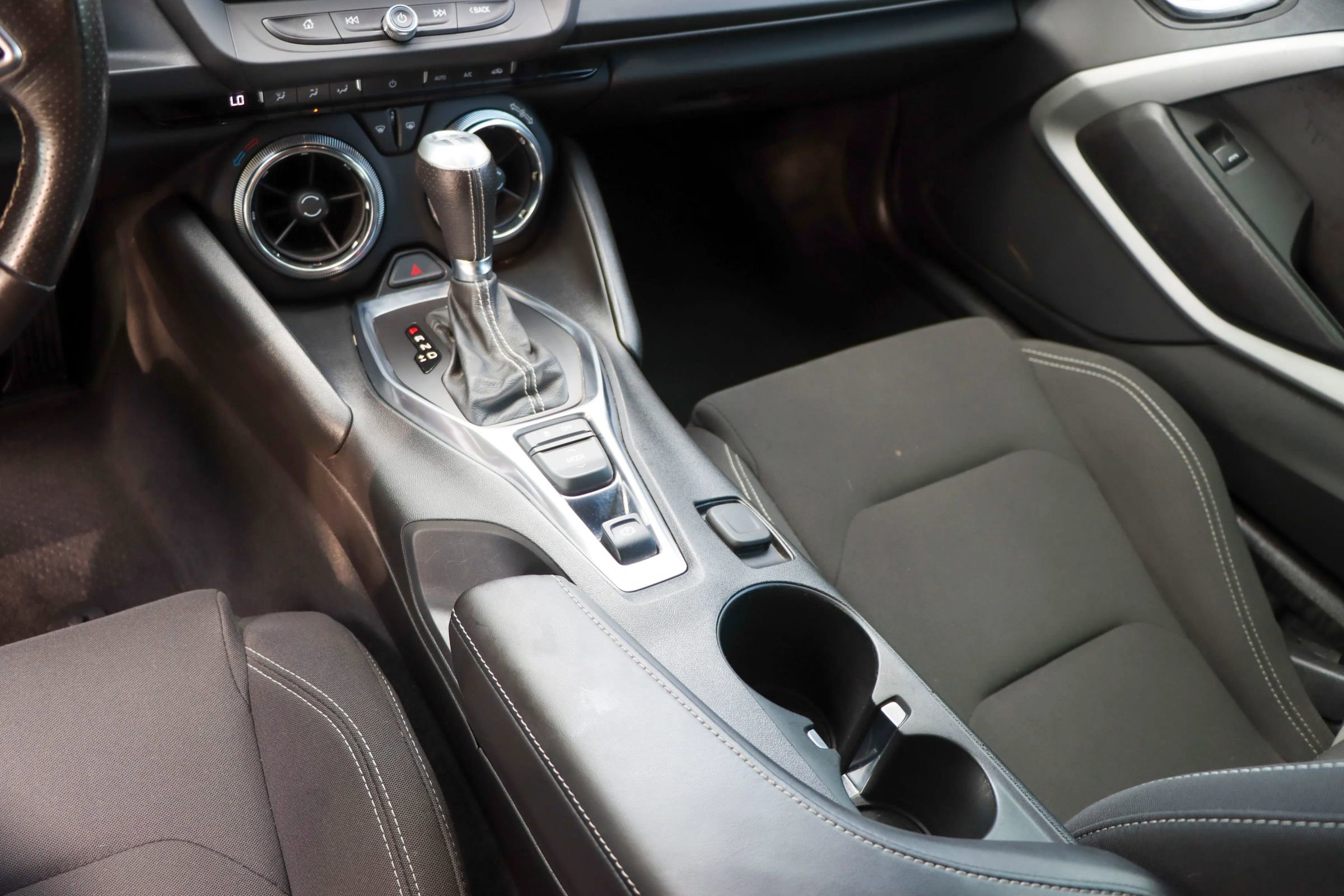 Used 2018 Chevrolet Camaro SS image 35