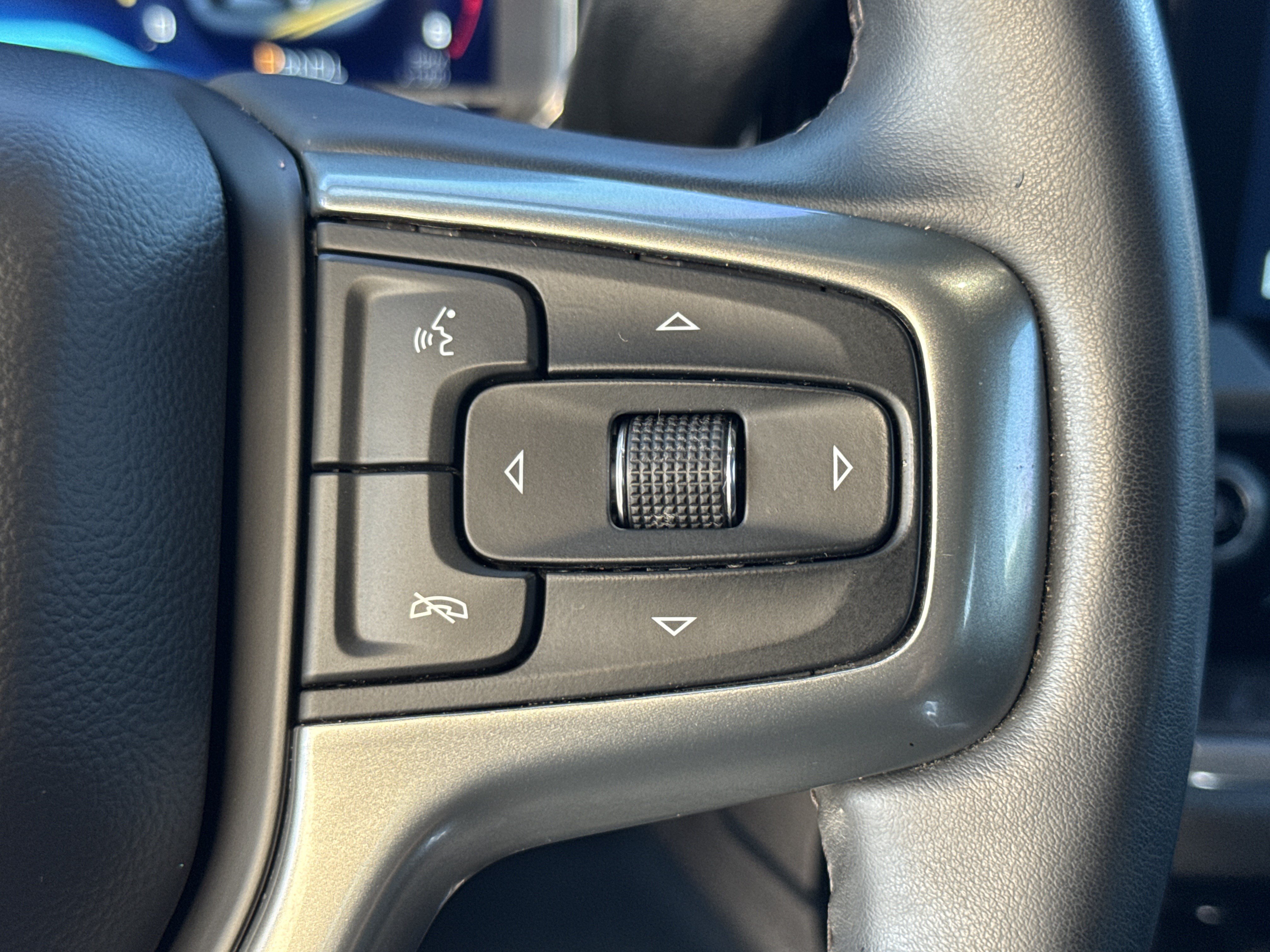 Used 2024 Chevrolet Silverado 2500 LTZ AWD/4WD image 21