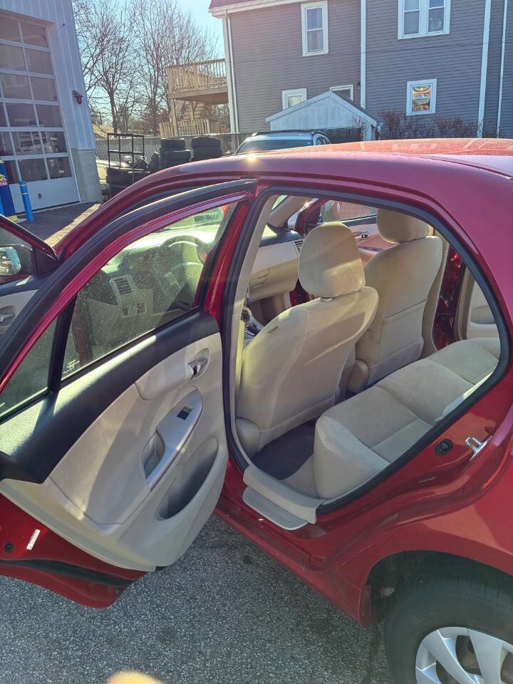 Used 2011 Toyota Corolla LE image 14