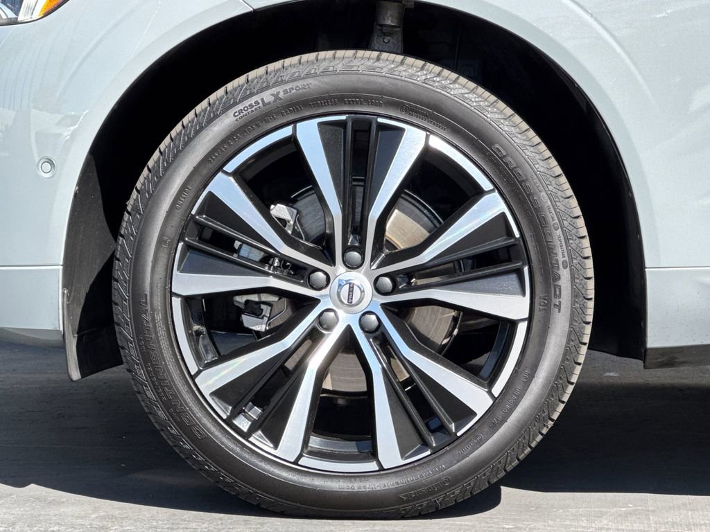 Certified 2024 Volvo XC60 B5 Plus w/ Protection Package Premier image 25