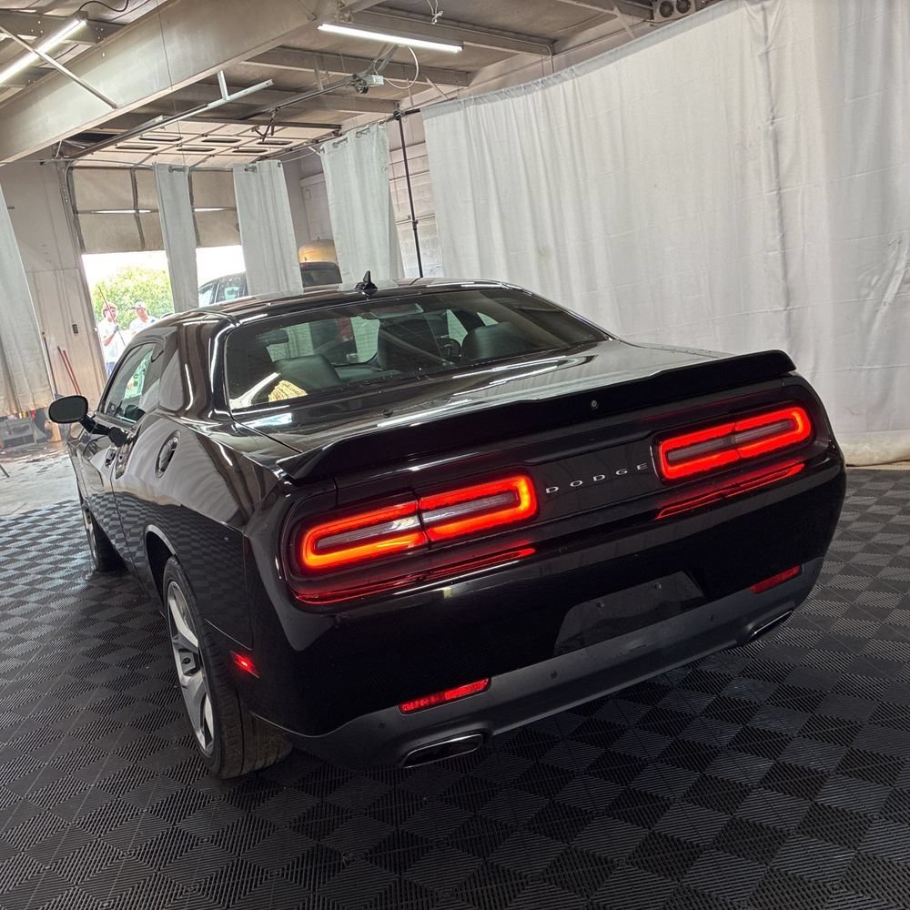 Used 2015 Dodge Challenger SXT Plus RWD image 4