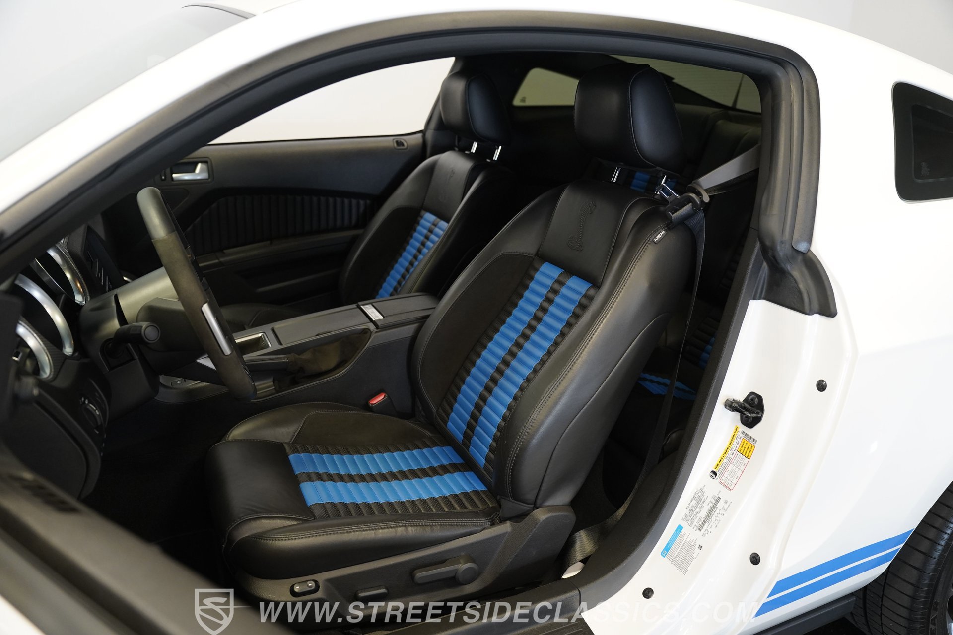 Used 2010 Ford Mustang Shelby GT500 image 37