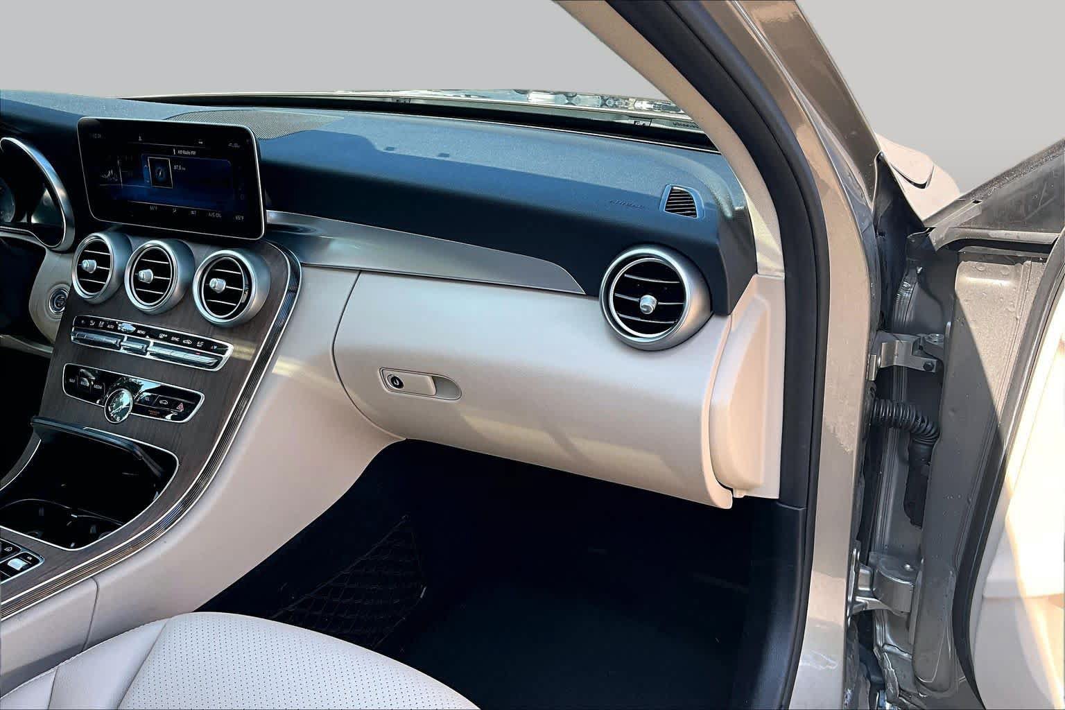 Used 2020 Mercedes-Benz C 300 4MATIC Sedan image 18