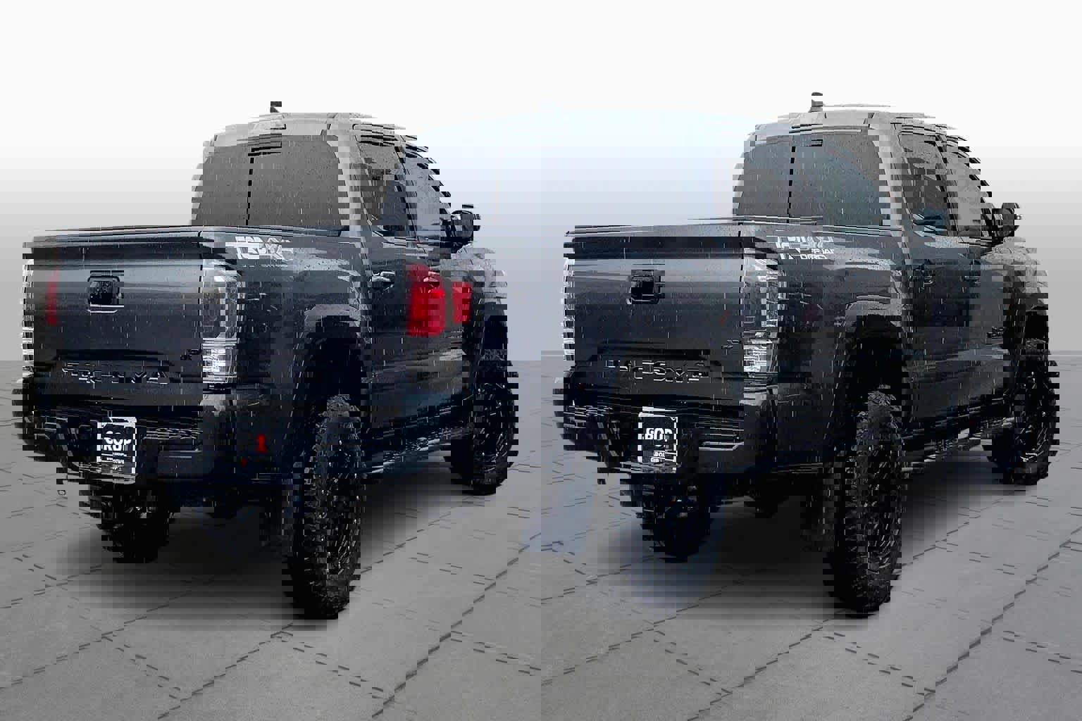 Used 2022 Toyota Tacoma TRD Off-Road AWD/4WD image 12